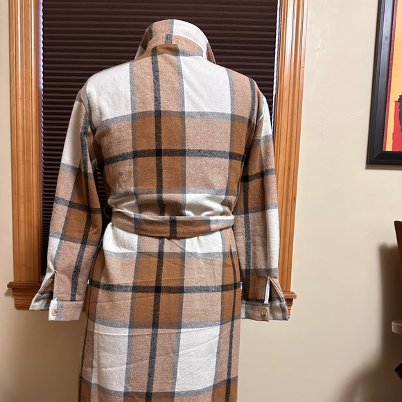 Flannel Burberry like patterned dress sz 12 - Picture 2 of 4